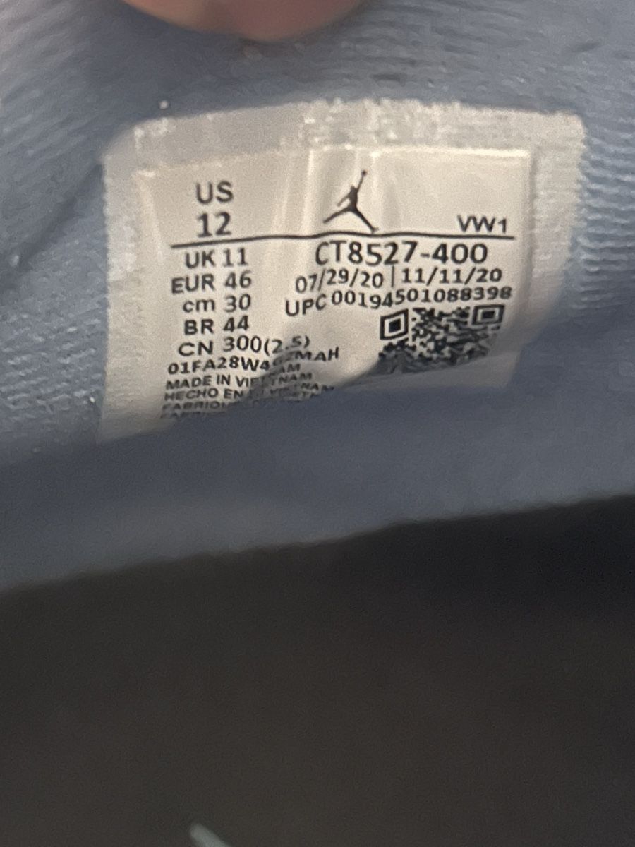 Jordan Scarpe da uomo: Jordan 4 university blue – Usato da Lausanne venduto da regulaandjames 4