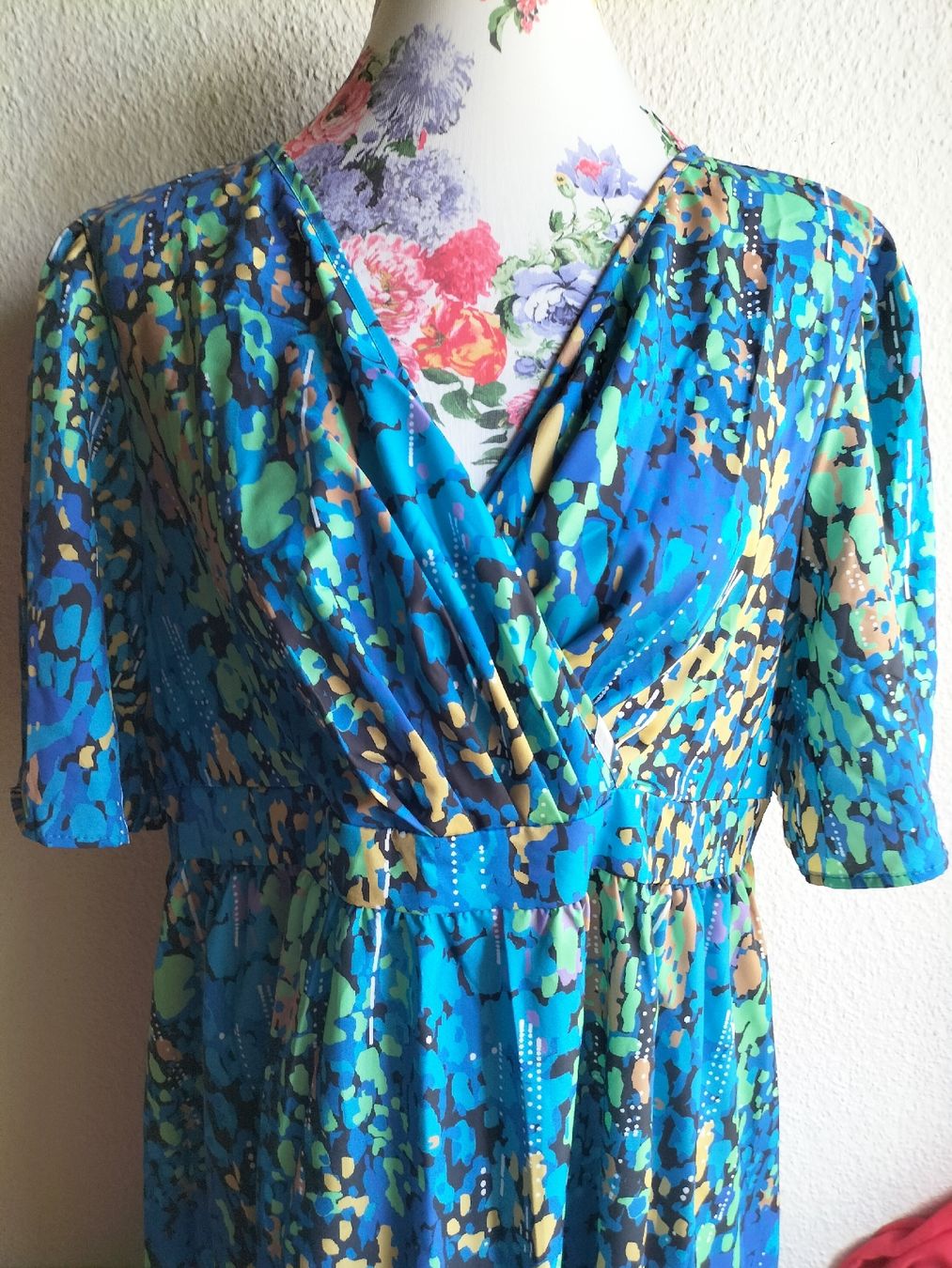 Kleider: Sommerliches Kleid, Grösse 44, blau gemustert – Neu (gemäss Beschreibung) aus Schaffhausen von sunsetever 1