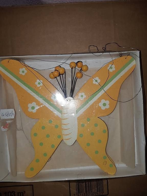 Tutte le decorazioni: Holz Schmetterling und Blumen – Usato da Studen SZ venduto da Kbybrig 1