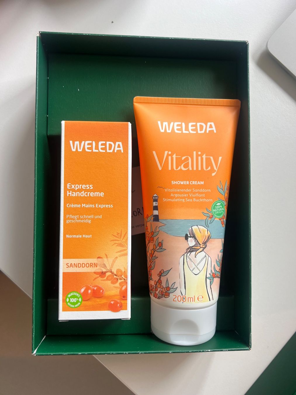 Doccia: Weleda Geschenkset mit Duschcreme und Handcreme – Nuovo e nell'imballaggio originale da Bern venduto da Sunshine.016