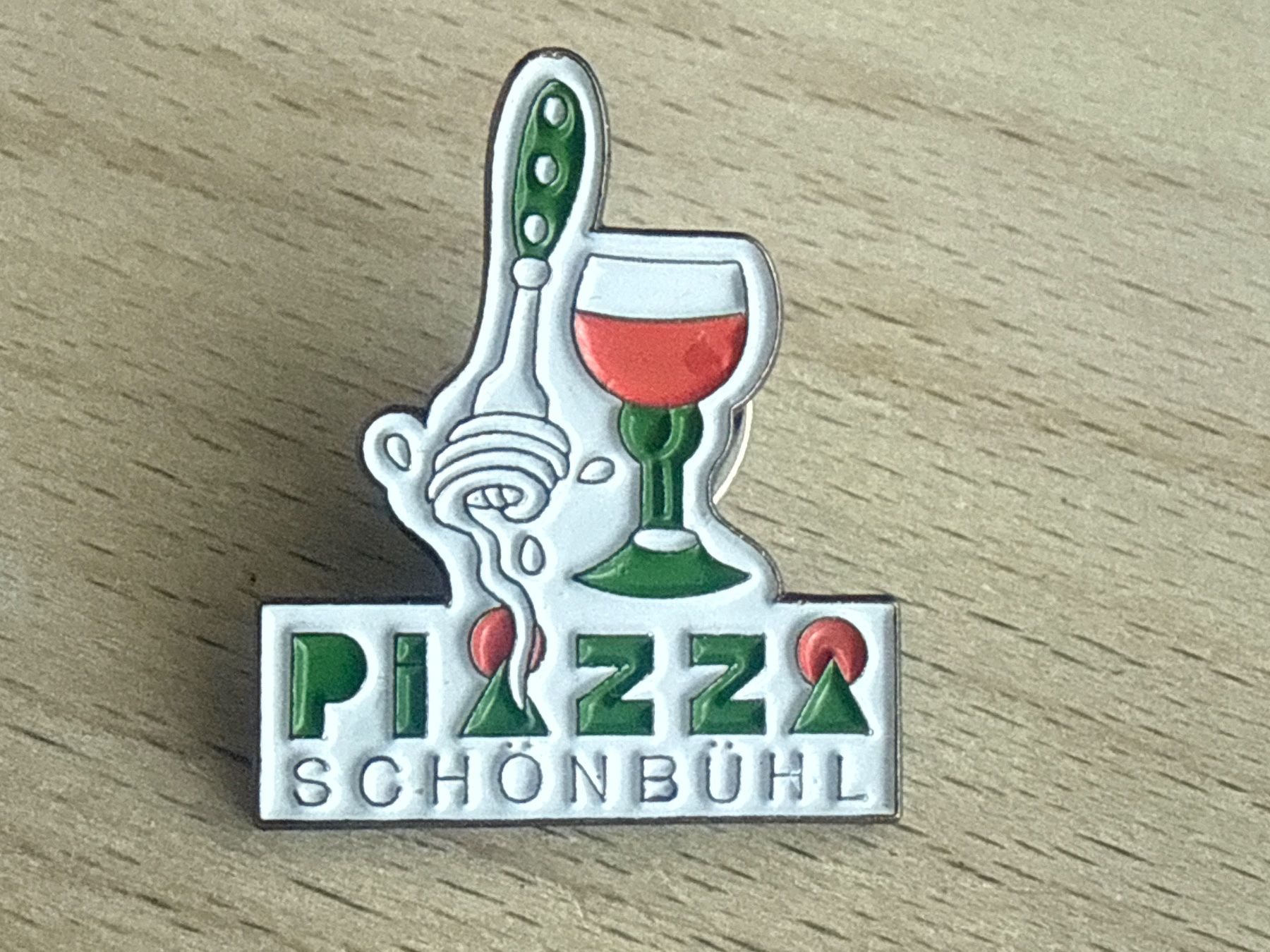 Placchette & Badge: Pin Pizza Schönbühl – Usato da Glattbrugg venduto da Schweigmatt