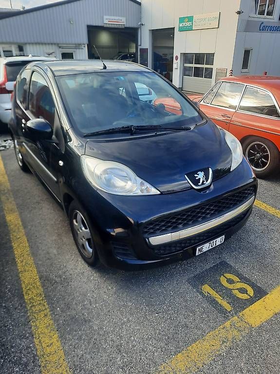 Autos: Peugeot 107 – D'occasion à Boudry par c2r2 1