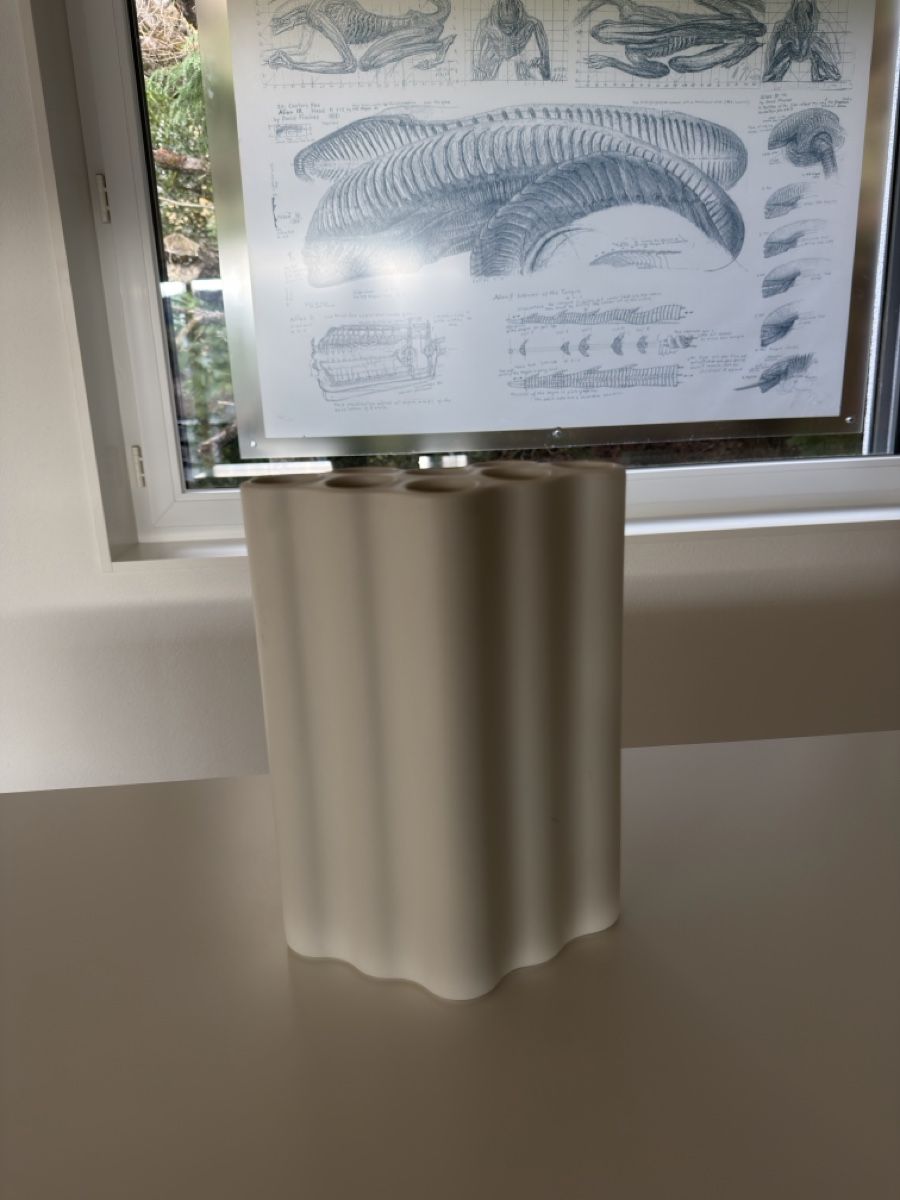 Vitra Vasen & Gefässe: Vitra Vase gebraucht – Gebraucht aus St.Gallen von matmaf