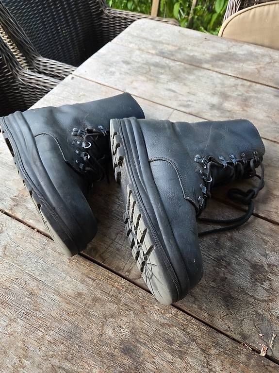 Herrenschuhe: Kampfstiefel  Schweizerarmee. Gr. 44 – Gebraucht aus Lausen von 04362 3