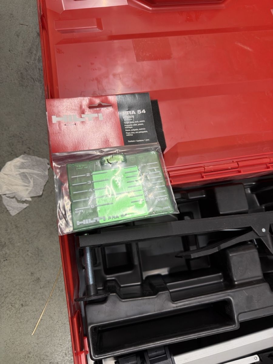 Hilti Tutti gli attrezzi: Hilti Treppiede PMA 20  – Usato da basel venduto da Swiss._.1978 2