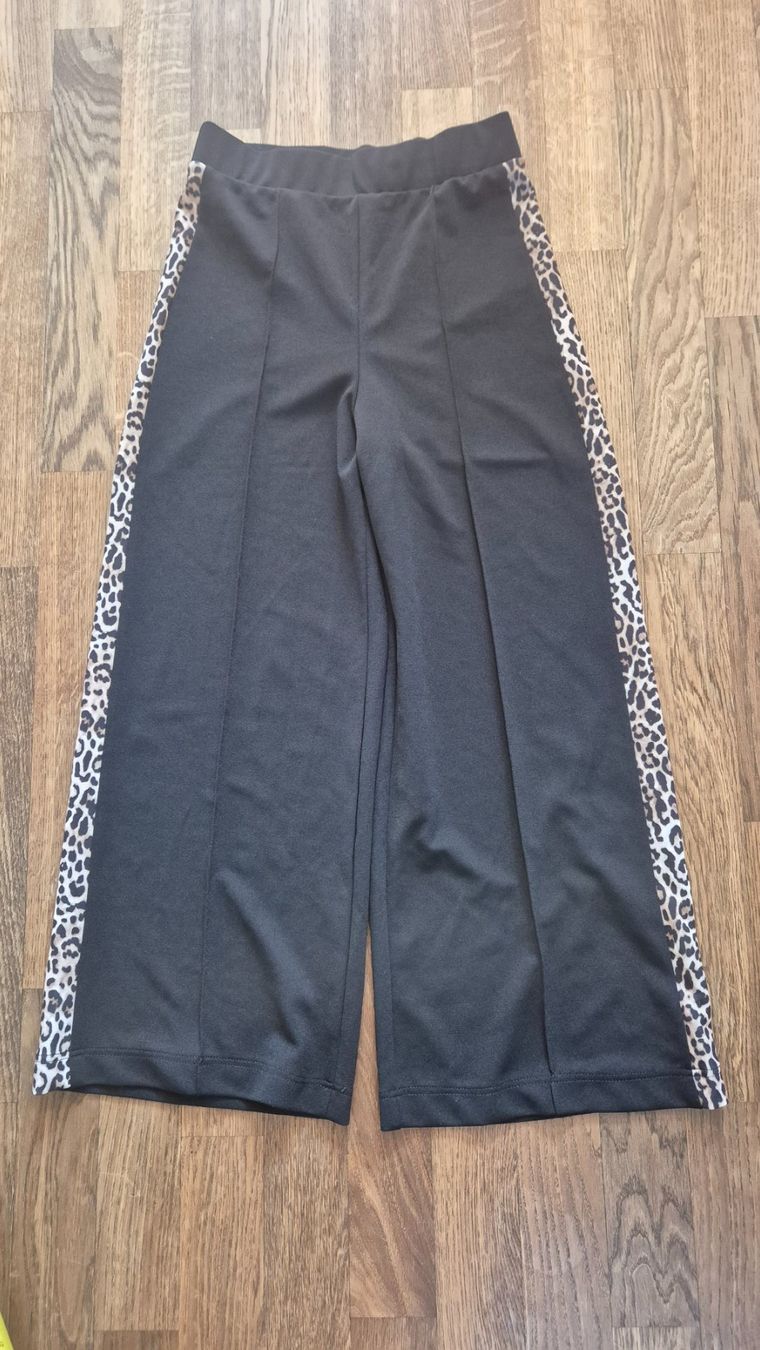Hosen: Lipsy London black + leopard wide pants – Gebraucht aus Zürich von monadiederich
