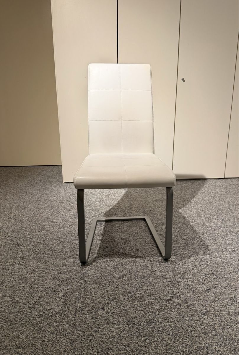 Sedie: Chaise bureau blanche similicuir – Usato da Genève venduto da flocon06