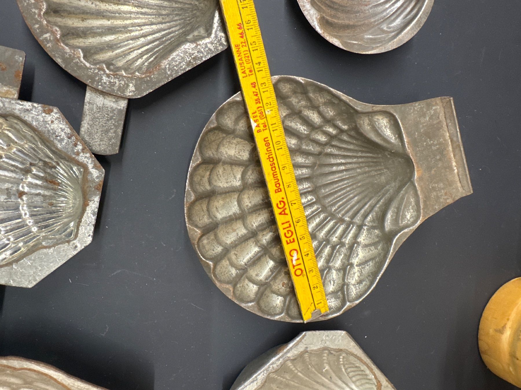 Teglie da forno: Lot demi moule coquillage – Usato da Lajoux JU venduto da Briard0 3