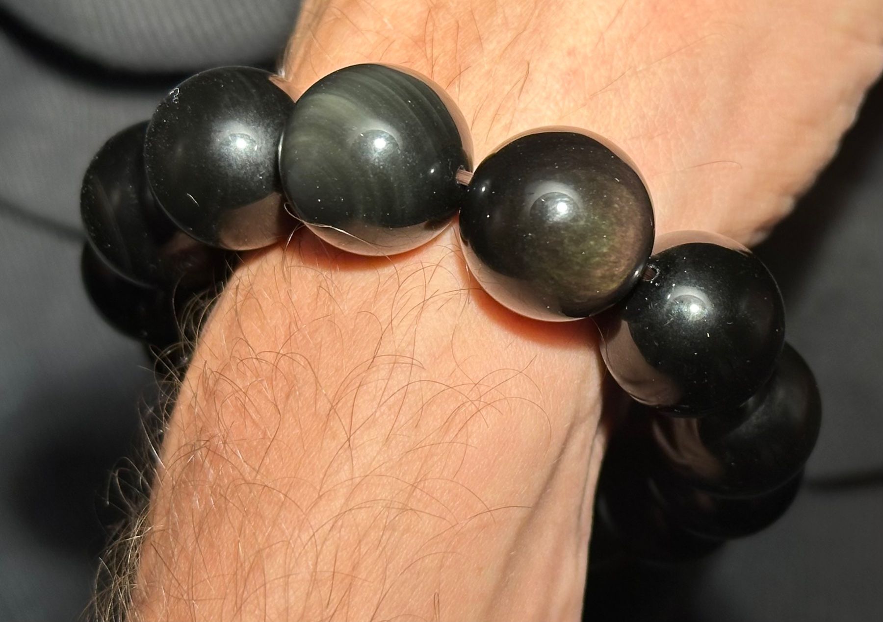 Minerali & Pietre curative: 17.5mm Perlen Regenbogen Obsidian Armband mit super Flash – Nuovo e nell'imballaggio originale da Männedorf venduto da EarthCraft 7