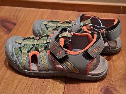 Schuhe für Jungen: Sandalen Gr.31 – Gebraucht aus Oberrieden von Raja011 2