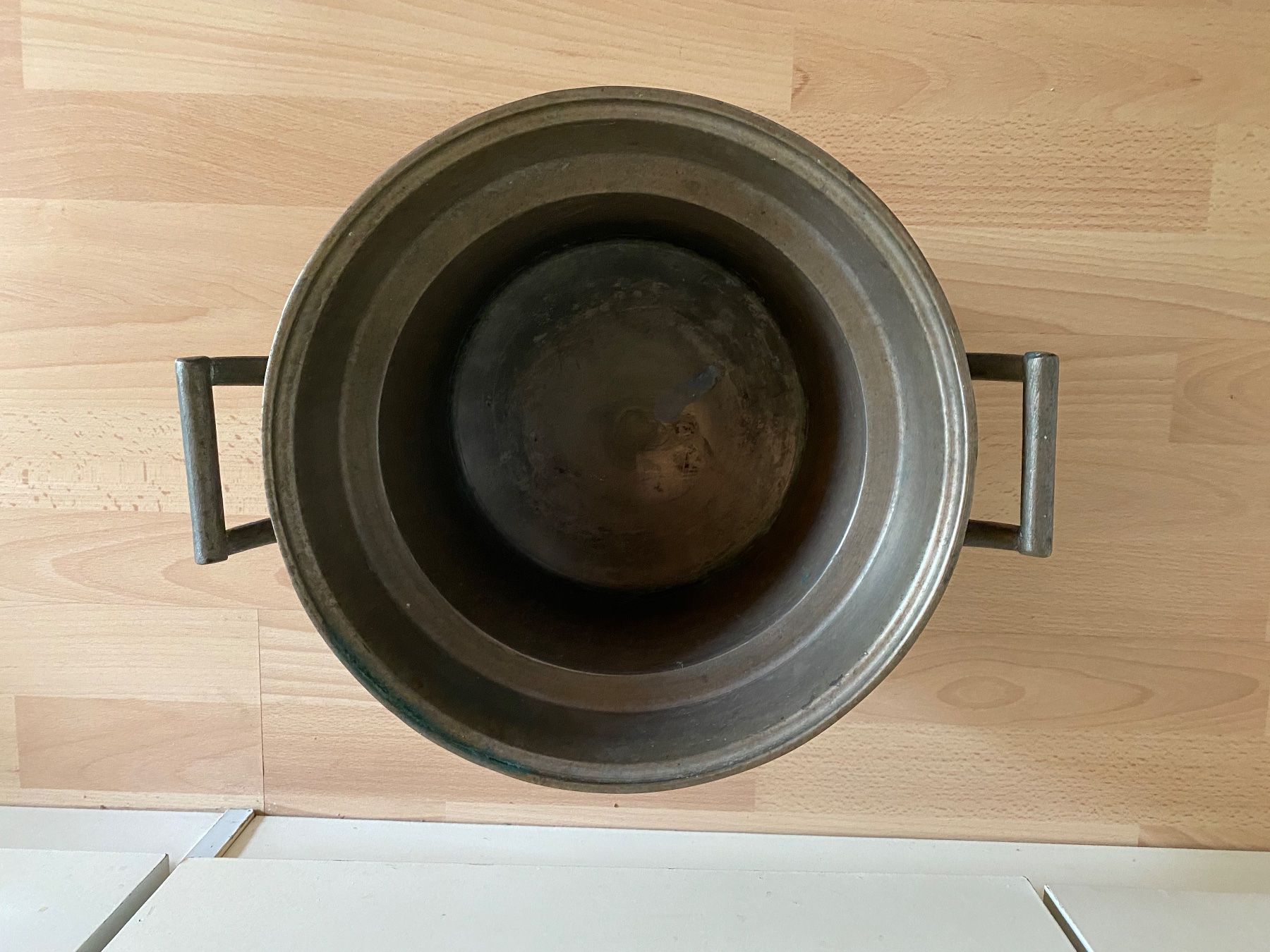 Vasi per fiori: Topf /Pot antik bronze – Usato da Les Sciernes d Albeuve venduto da Ange13 3