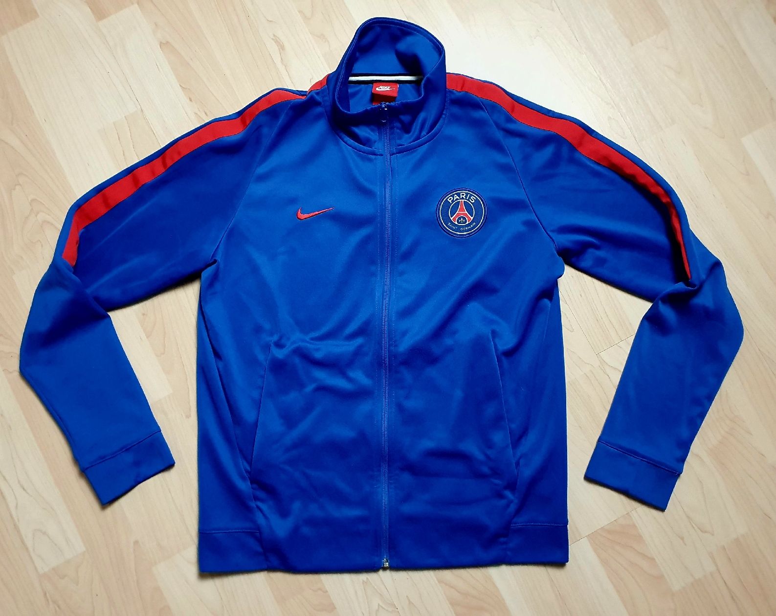 Nike Giacche: Nike x Paris Saint-Germain Trainingsjacke Gr. M – Nuovo (secondo la descrizione) da St. Gallen venduto da CaliSunshine