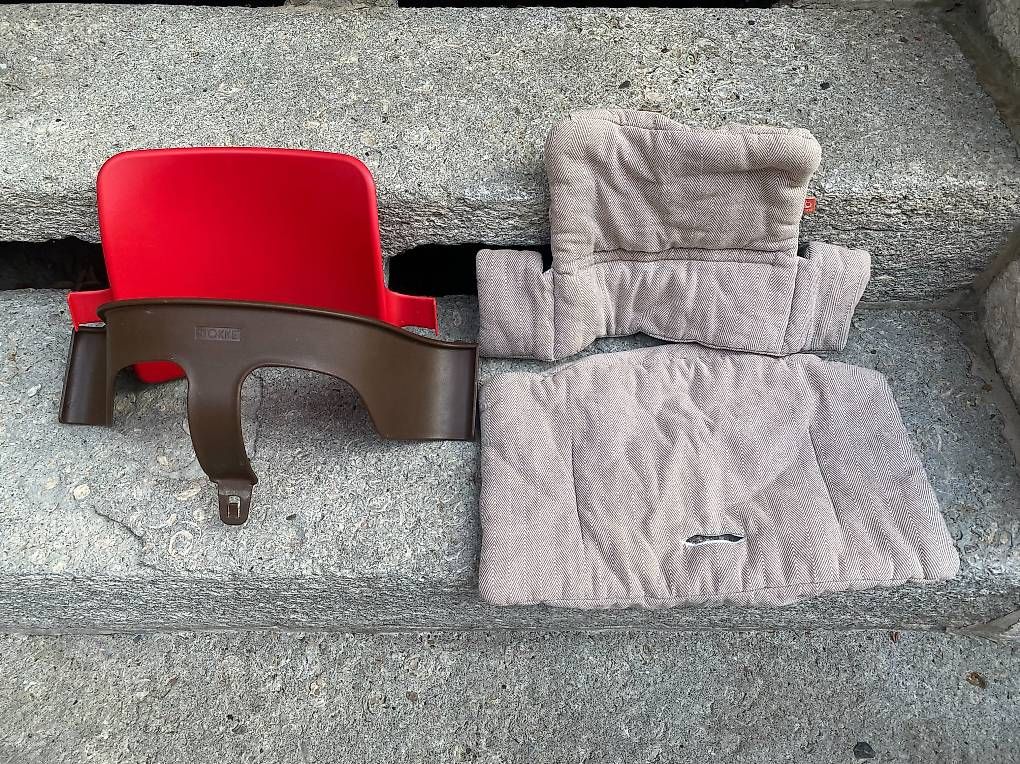 Chaises hautes: Accessoires Tripp Trapp – D'occasion à Neuchâtel par delmel203