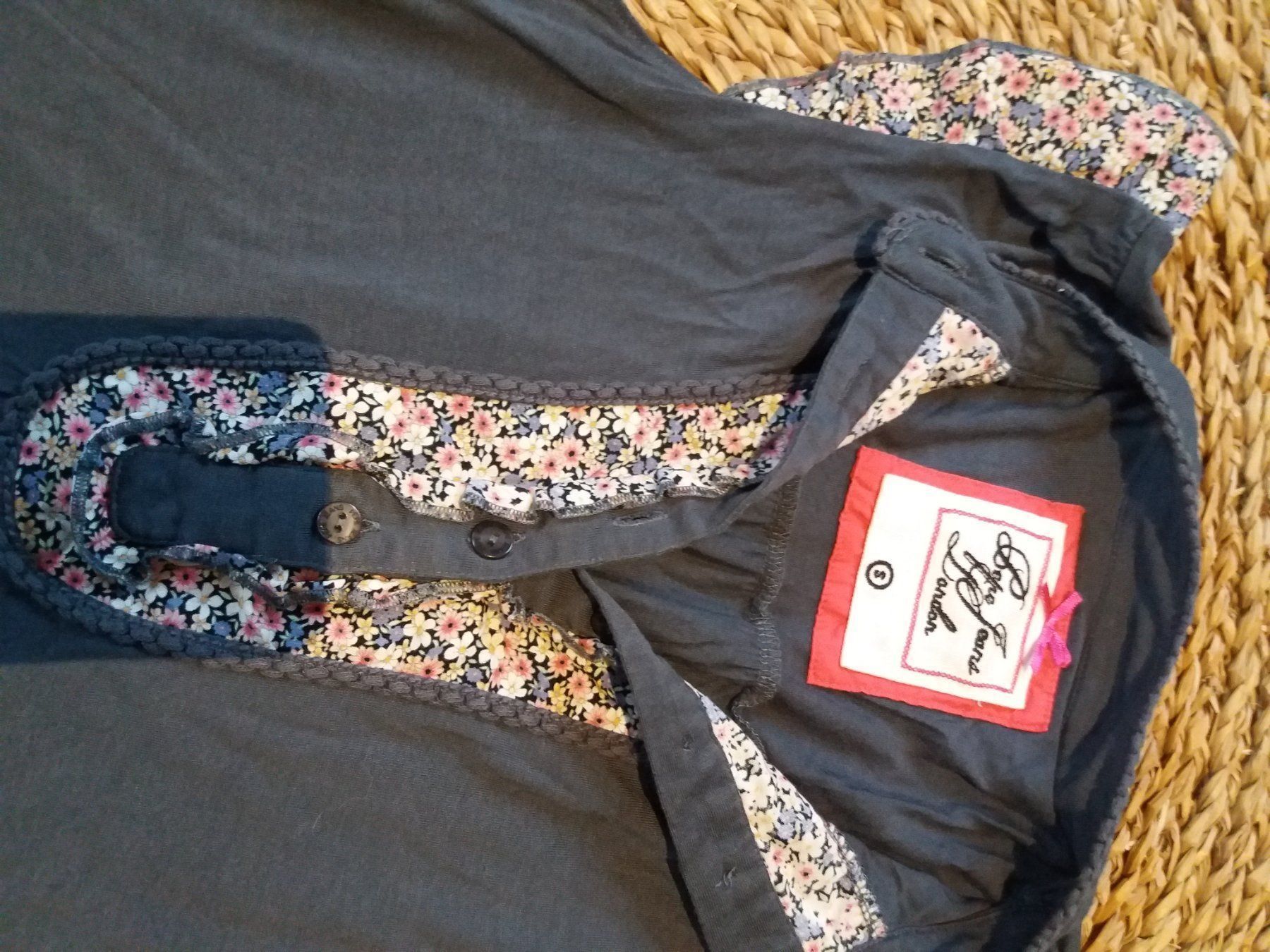Pepe Jeans Top: Pepe Jeans Oberteil mit Blumendetails – Nuovo (secondo la descrizione) da Rebstein venduto da bestforyou 1