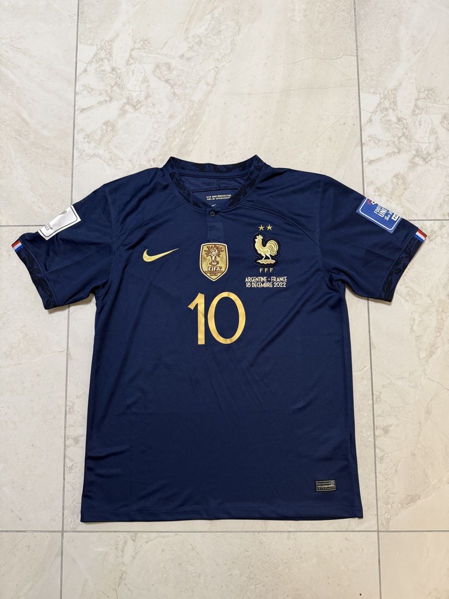Nike Canottiere & Pantaloni: Frankreich Trikot Mbappe – Nuovo (secondo la descrizione) da Bronschhofen venduto da leo_99hp
