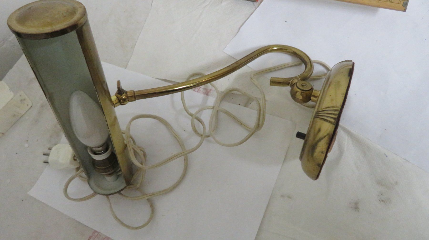 Lampade: Tischlampe antik, messing ca. 100 jährig – Usato da Wetzikon ZH venduto da morda1954 4