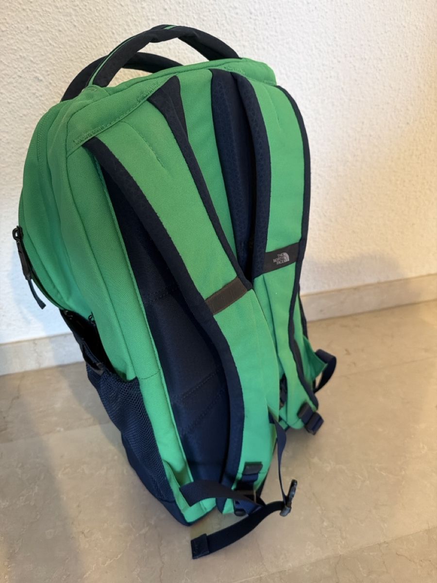 North Face Rucksäcke: The North Face Jester backpack green/navy – Gebraucht aus Luzern von pbe_bnj8 2
