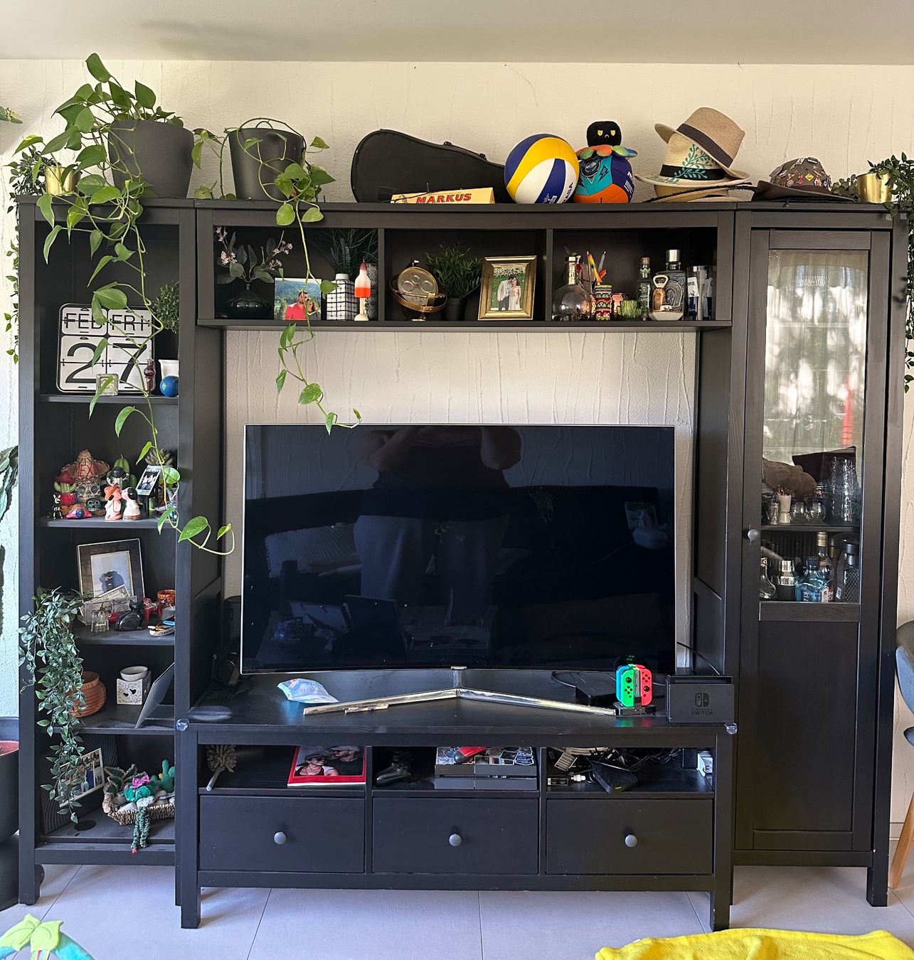 Ikea TV Möbel: IKEA HEMNES TV  & WALL UNIT – Gebraucht aus Zürich von MIKA21