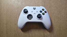 Gamer / Microsoft / Xbox Wireless Controller Robot White