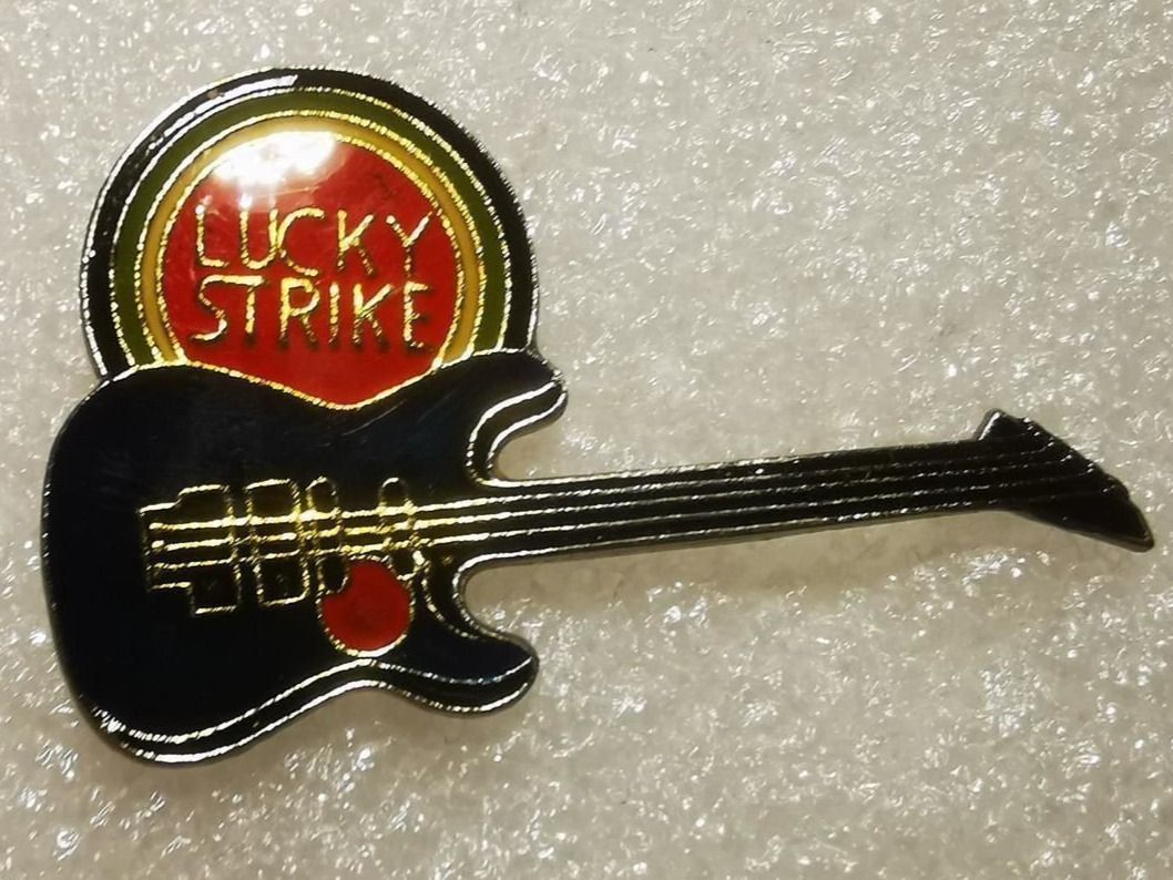 Placchette & Badge: Ansteckpin 53: Lucky Strike – Usato da Oppligen venduto da Pin-Fall-Shop