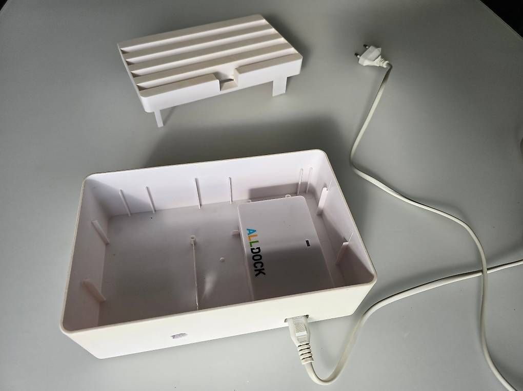 Caricabatterie: Alldock USB-Ladestation mit 4x USB-A Modell 0519 white – Usato da Thun venduto da Umd 4