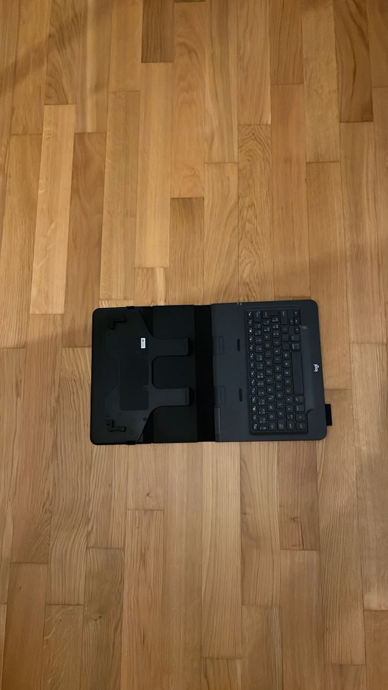 Apple Tablet PC: ipad avec clavier logitech  – Nuovo (secondo la descrizione) da Fribourg venduto da mal_8zjh 5