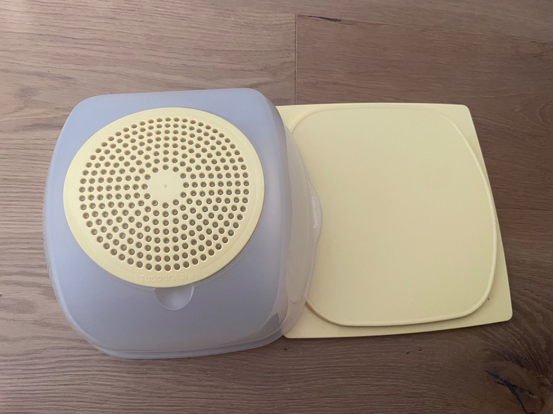 Tupperware Behälter & Ähnliches: Tupperware Cheesmart Junior KäseMax – Gebraucht aus Zürich von snowow