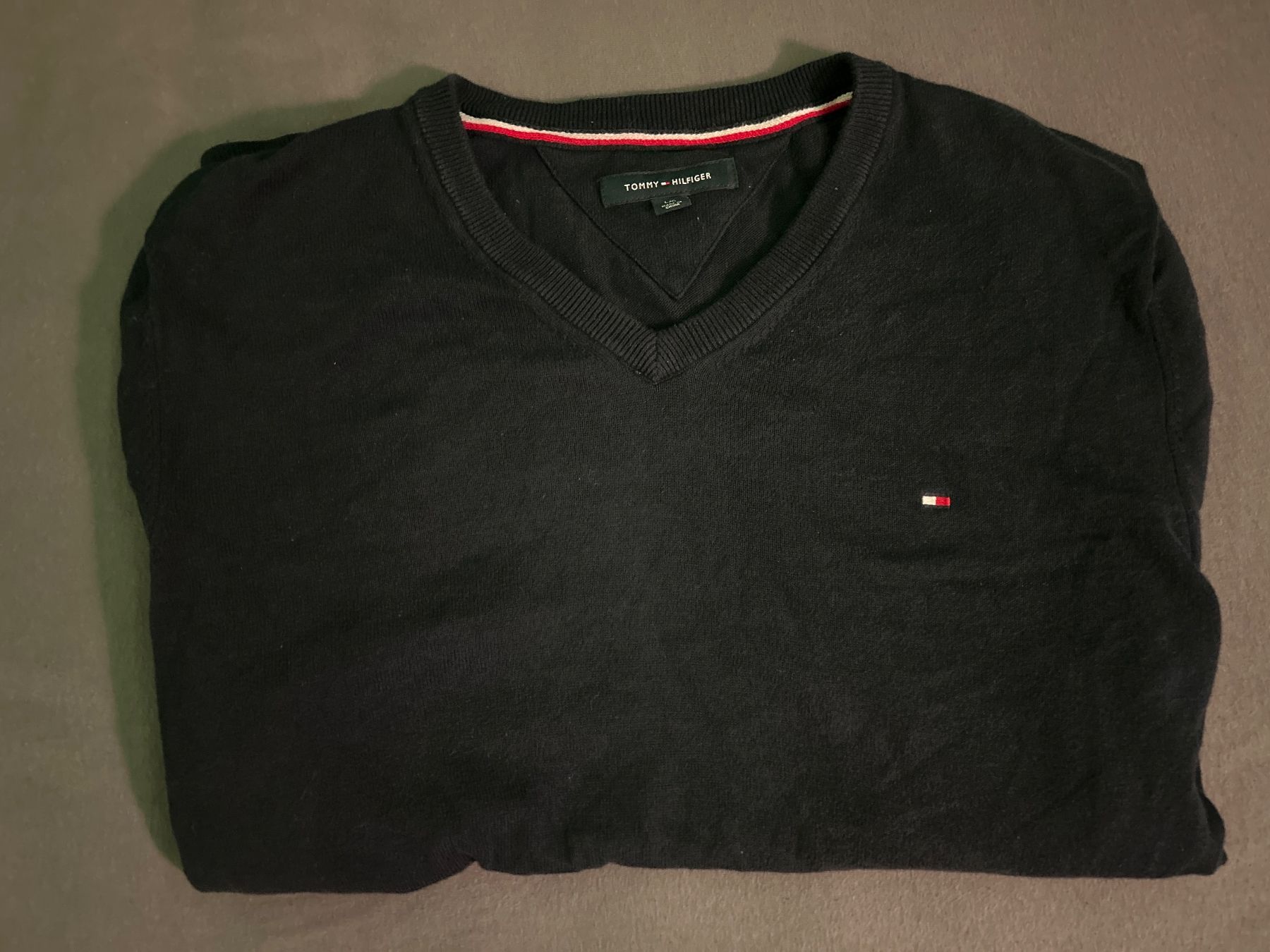 Tommy Hilfiger Pullover & Sweatshirts: Tommy Hillfiger Pulli L – Gebraucht aus Allschwil von GrenzWert