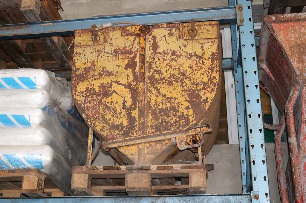 Contenitori edile: Aushubkübel ca. 0.8 m3 – Usato da Unteriberg venduto da Konstibau