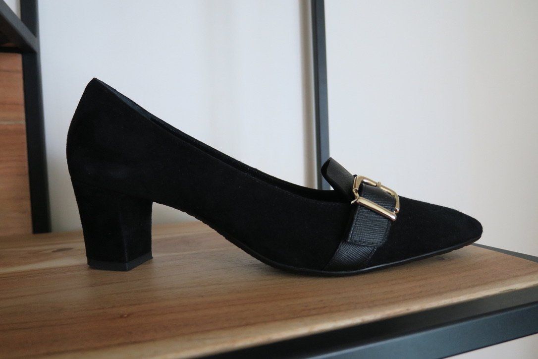 Scarpe da donna: Escarpin noir "La Sellerie" – Nuovo (secondo la descrizione) da Genève venduto da LiPhry