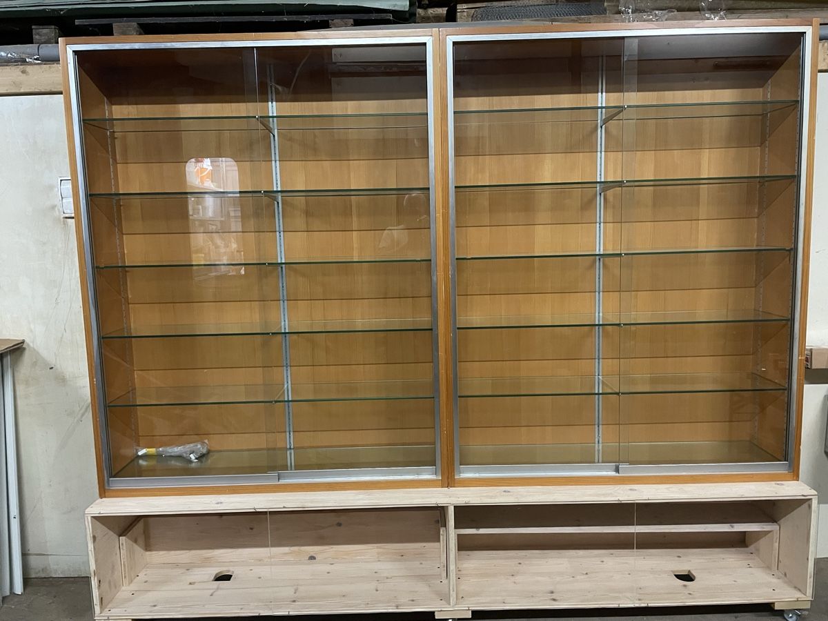 Modellini di ferrovie: Spur 1 / 0 Glasvitrine – Usato da Pratteln venduto da efeu12