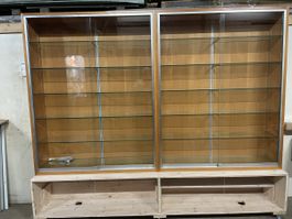 Spur 1 / 0 Glasvitrine