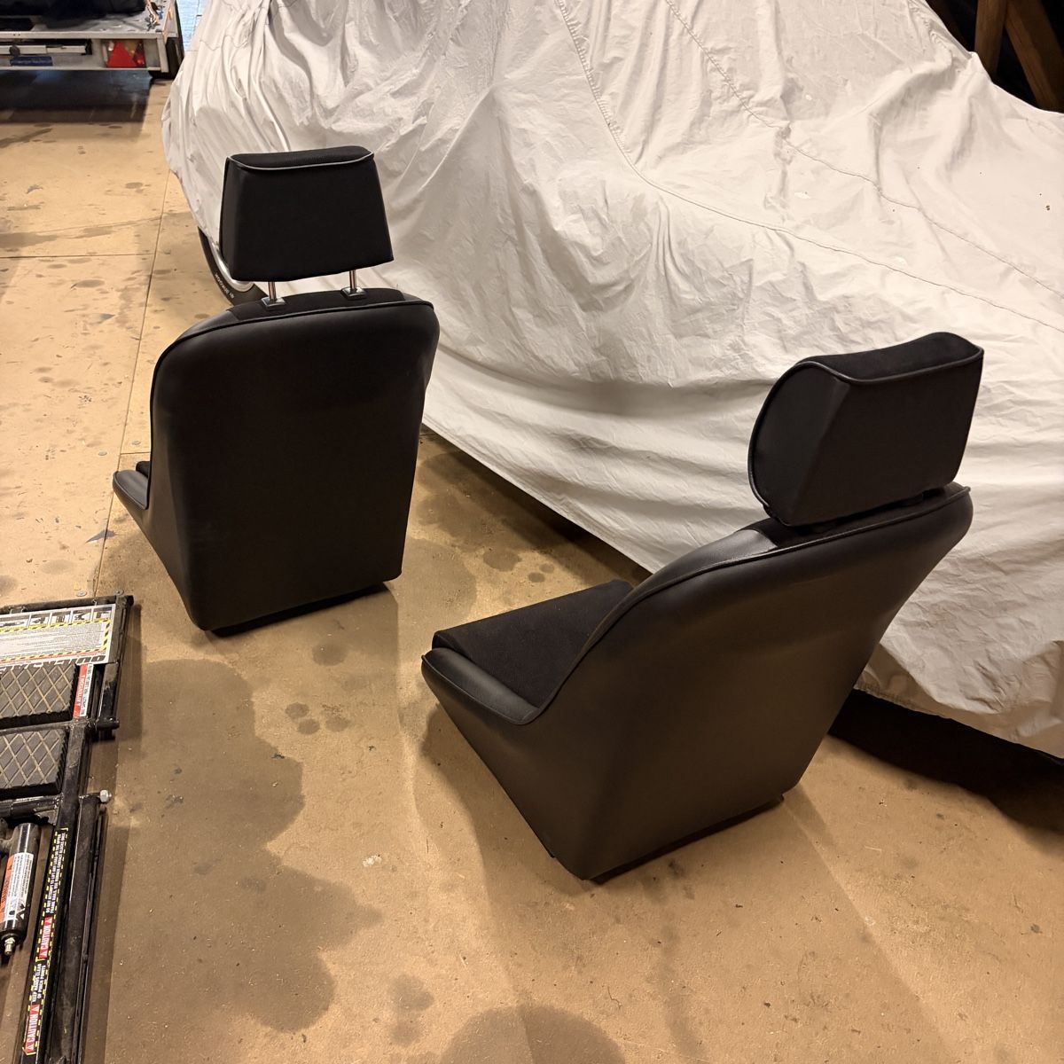 OMP Tutti pezzi di ricambio auto: Klassische Schalensitze von OMP mit Kpopfstütze – Usato da Wädenswil venduto da monza69 2