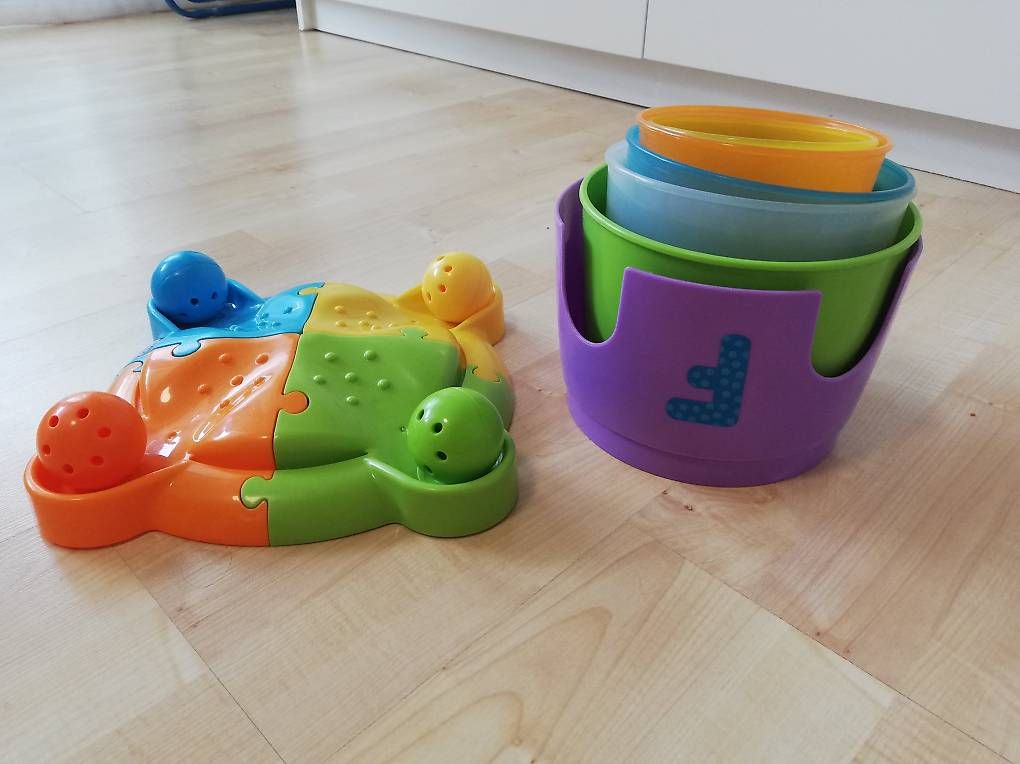 Chicco Spielzeuge: Chicco Stapelturm mit Kugelbahn 4 Bälle bunt – Gebraucht aus Flawil von Haekelwunsch.ch 1