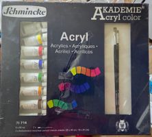 8 Acrylfarben und 2 Keilrahmen und 2 Pinsel...."Schmincke"