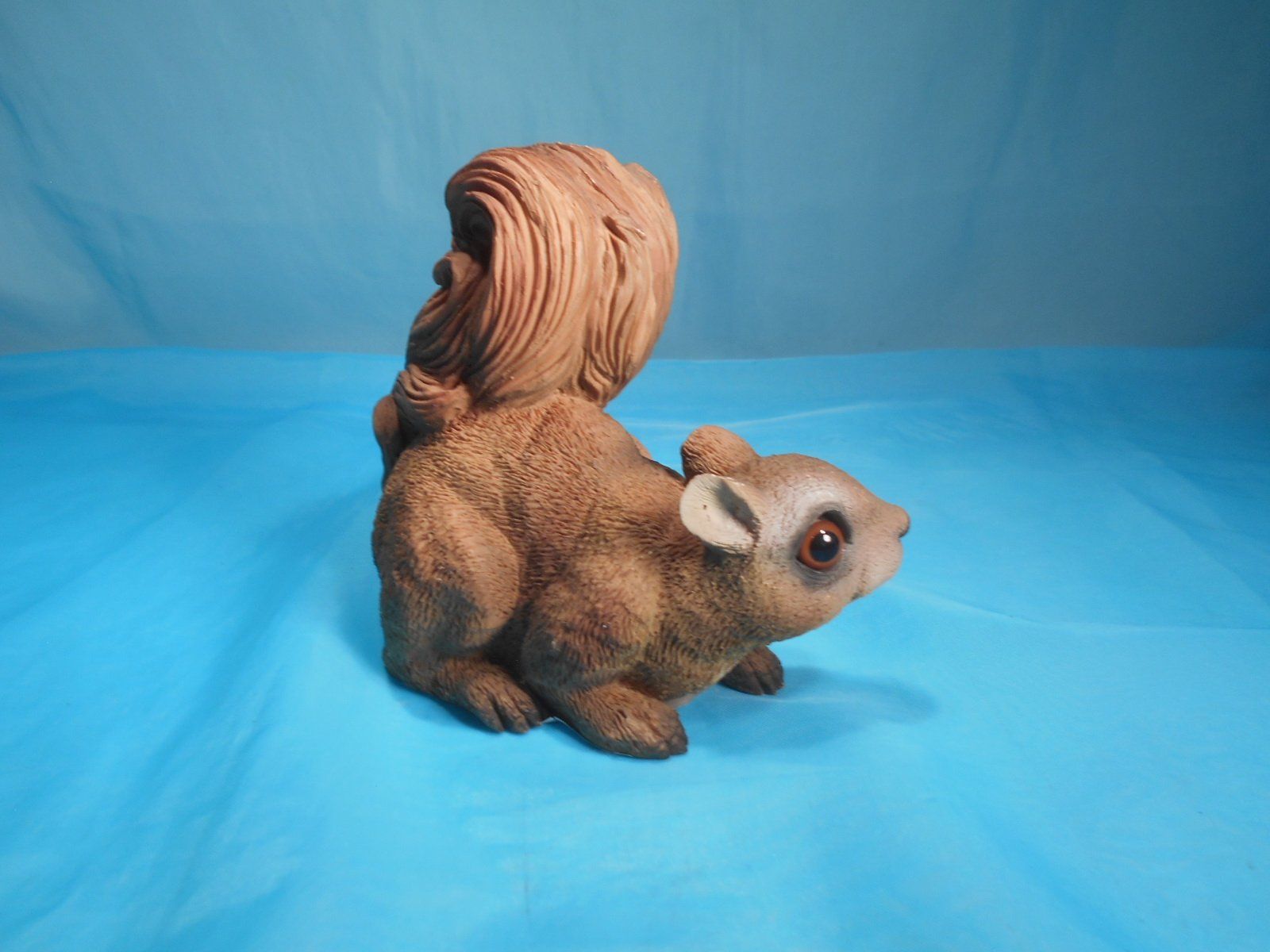 Statuette: Eichhörnchen, Kunstharz, Heissner, L: 14cm – Nuovo (secondo la descrizione) da Bellach venduto da JingleCherry 2