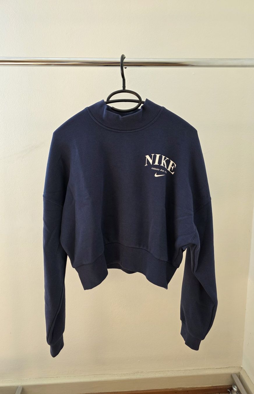 Nike Maglioni & Felpe: Dunkelblauer Pullover Nike – Nuovo (secondo la descrizione) da Rothenfluh venduto da sel_j856