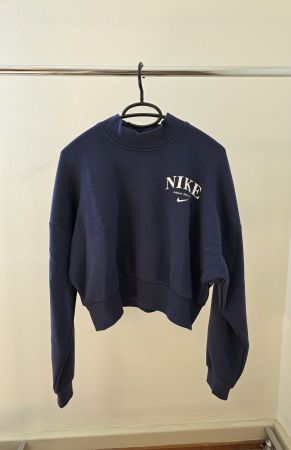 Dunkelblauer Pullover Nike