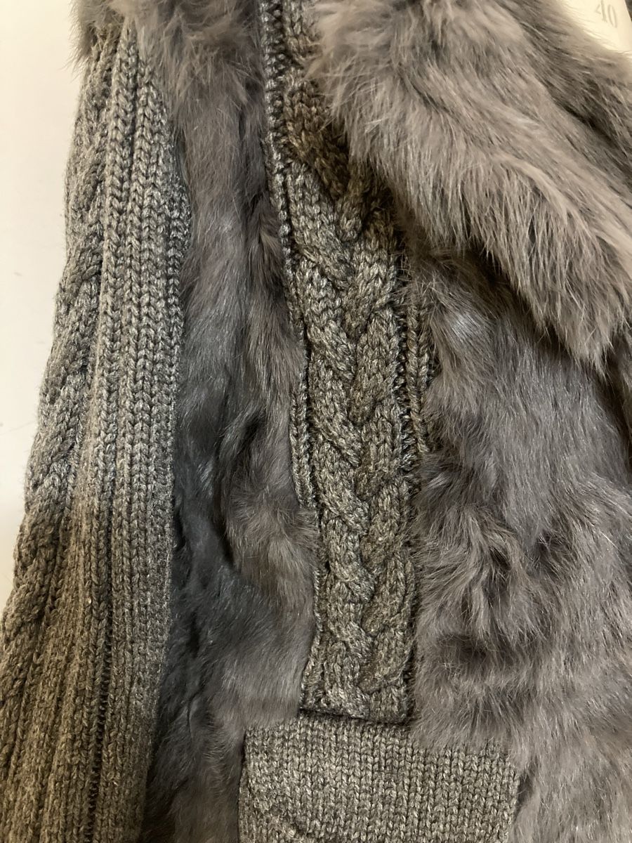 Giacche: Strickjacke mit Fell – Usato da Zürich venduto da mabi04 5