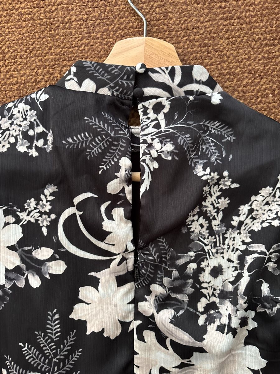 Vestiti: Dress – Nuovo (secondo la descrizione) da Confignon venduto da Second_Hand_Ch 4