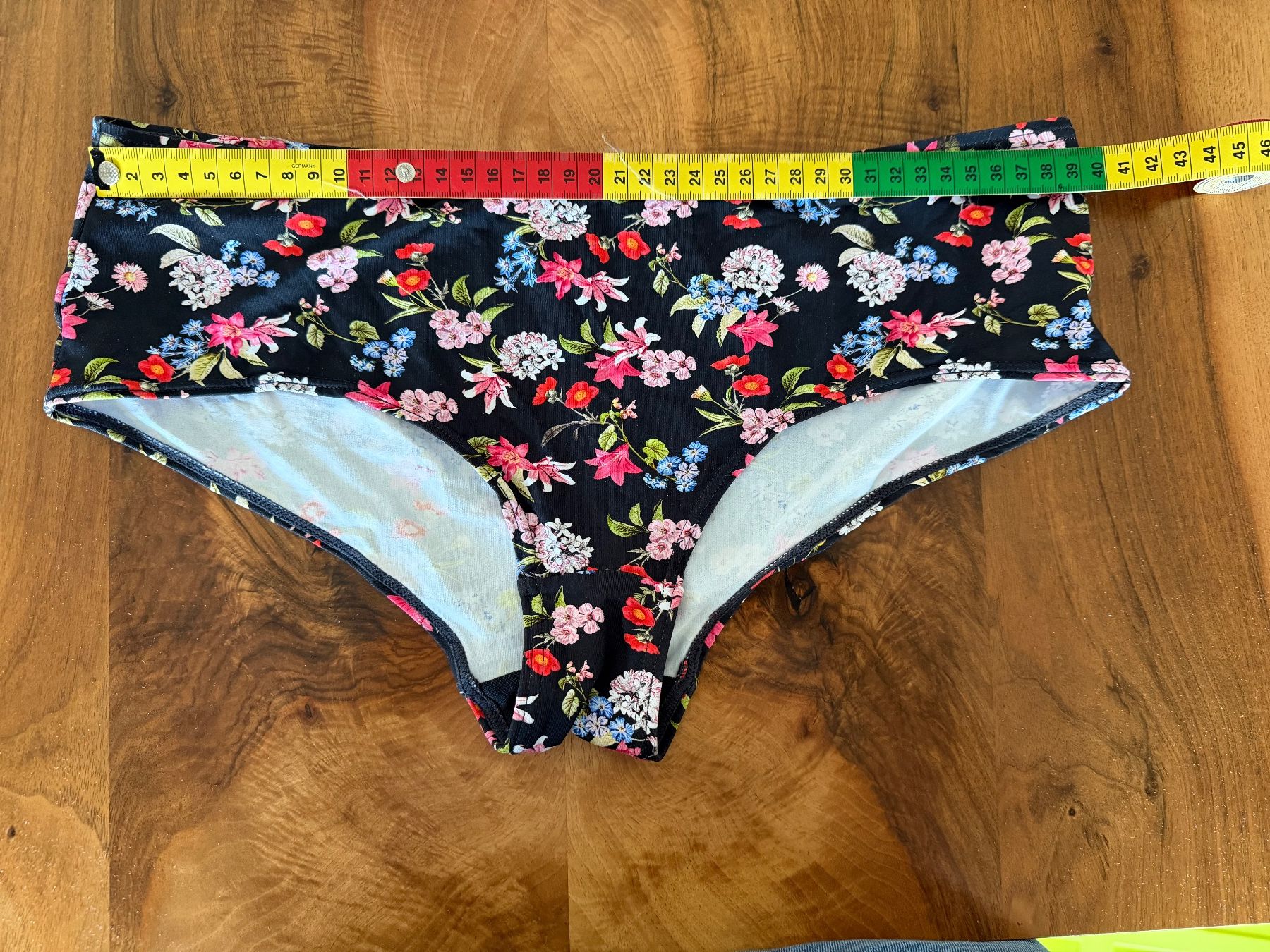 Esprit Costumi da bagno & Bikini: Bikini, Esprit, Oberteil Grösse 38B, Hose Grösse 40 – Usato da Haslen AI venduto da s176 1