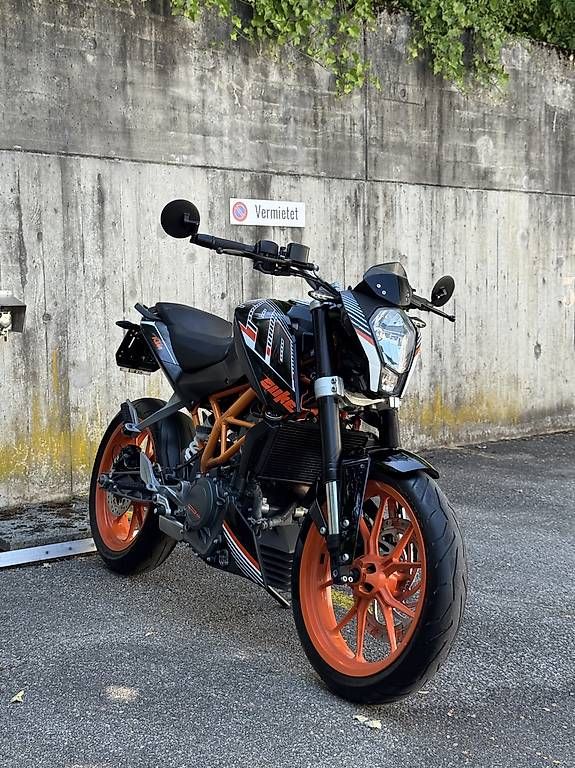 Route:     KTM Duke 390 – D'occasion à Mönchaltorf par ony_b9pr