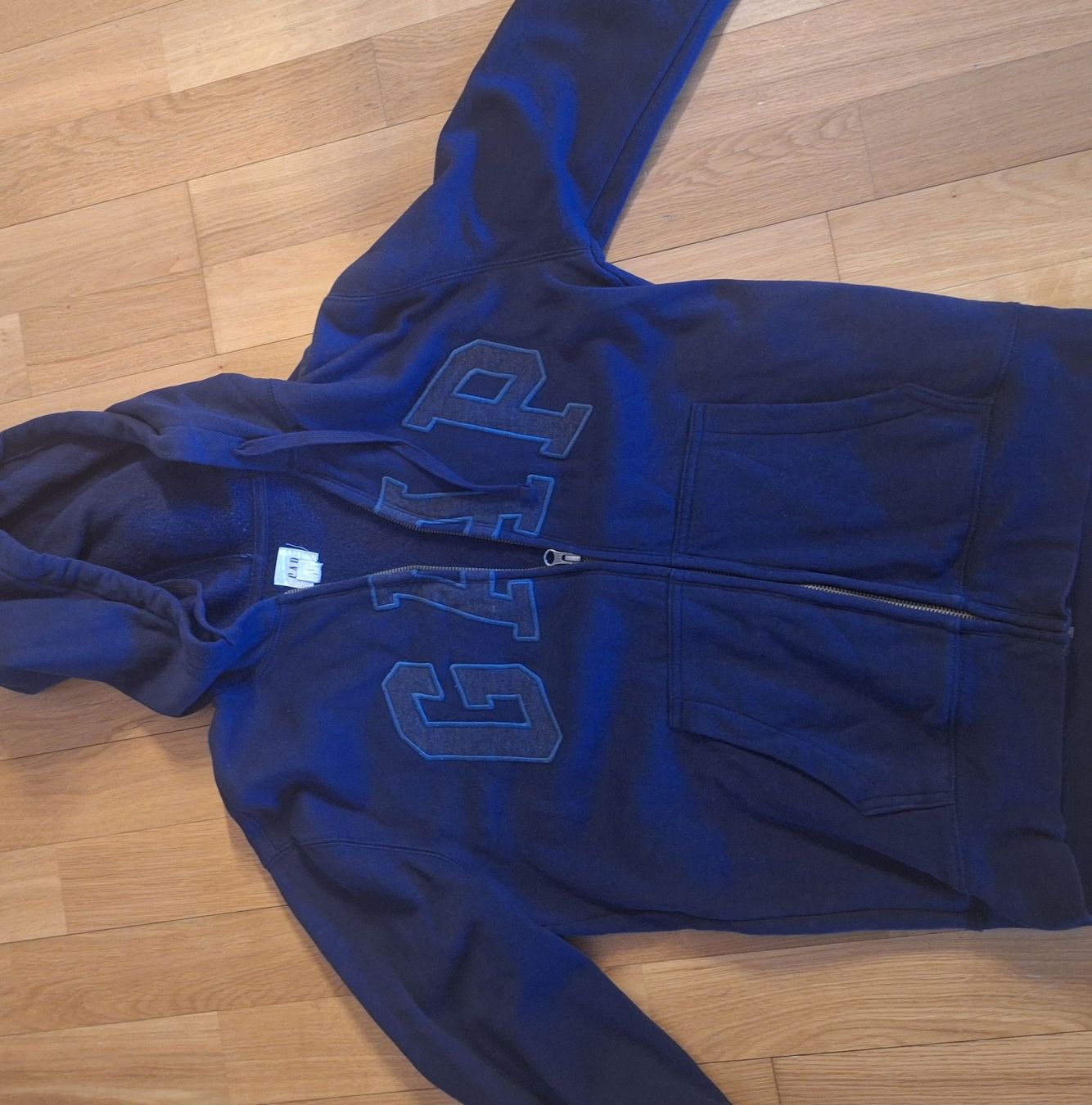 Gap Giacche: GAP Kapuzenpullover, Grösse XS Dunkelblau – Usato da Gossau SG venduto da k1988