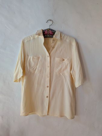 Schöne Beige Bluse Kurzarm