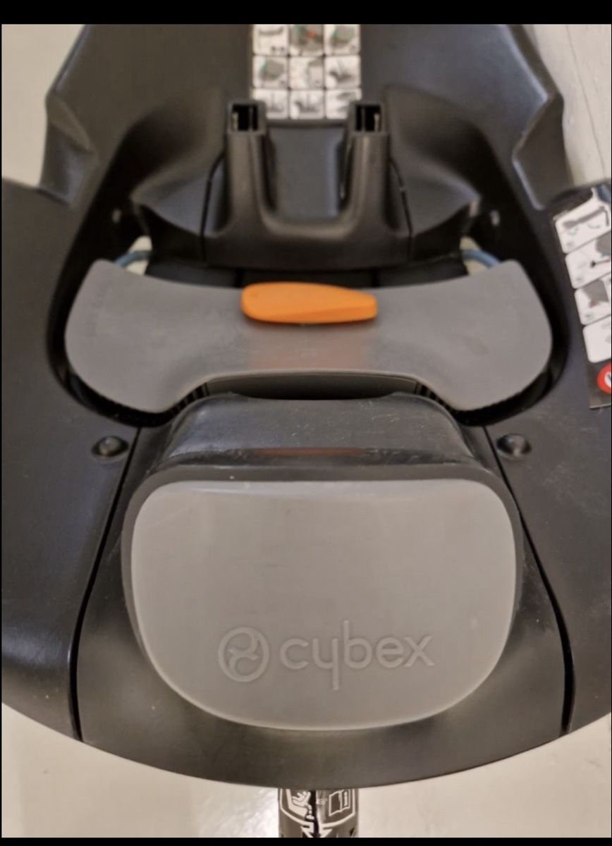 Cybex Seggiolini per auto: Cybex Babyschale Gruppe 0+ dunkelblau – Usato da Pfäffikon ZH venduto da Mado131019 4