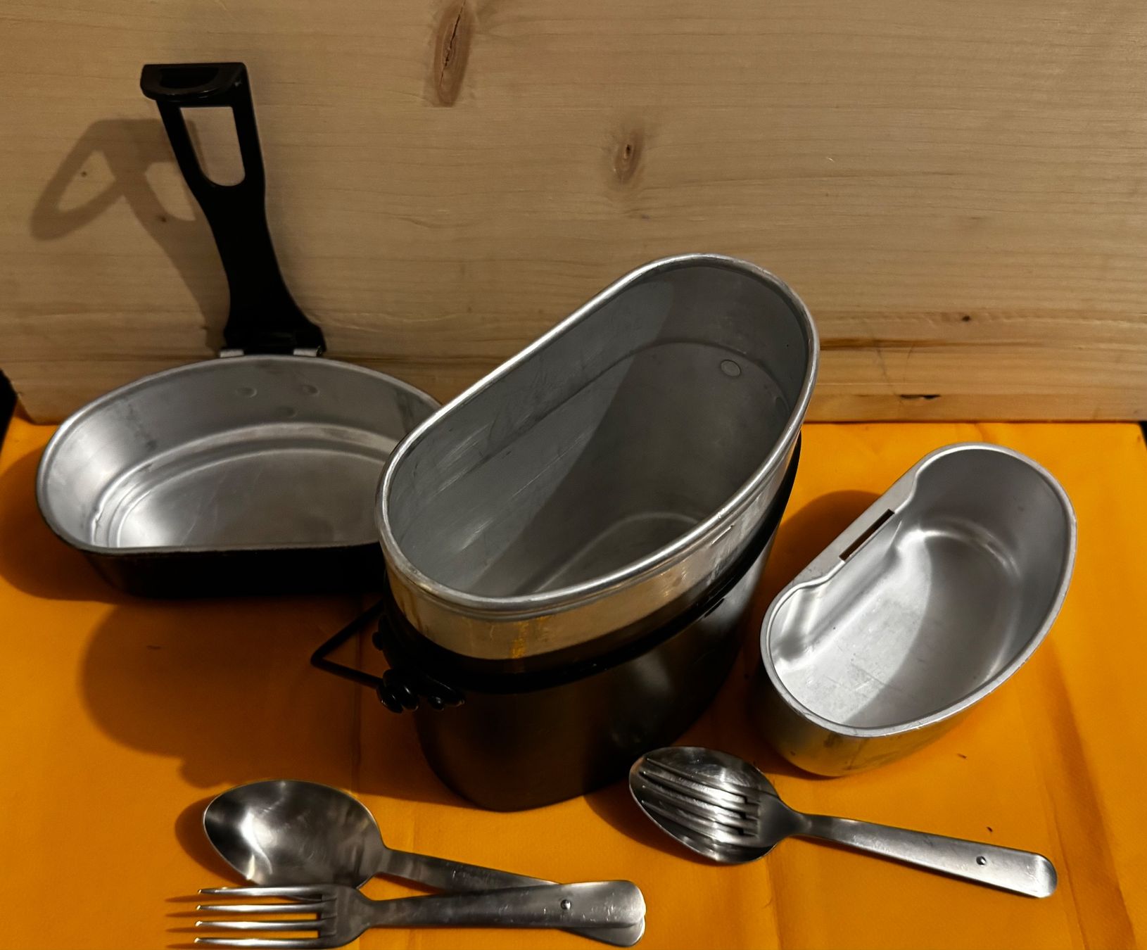 Geschirrsets: Gamelle Essgeschirr – Gebraucht aus Thun von Atelier