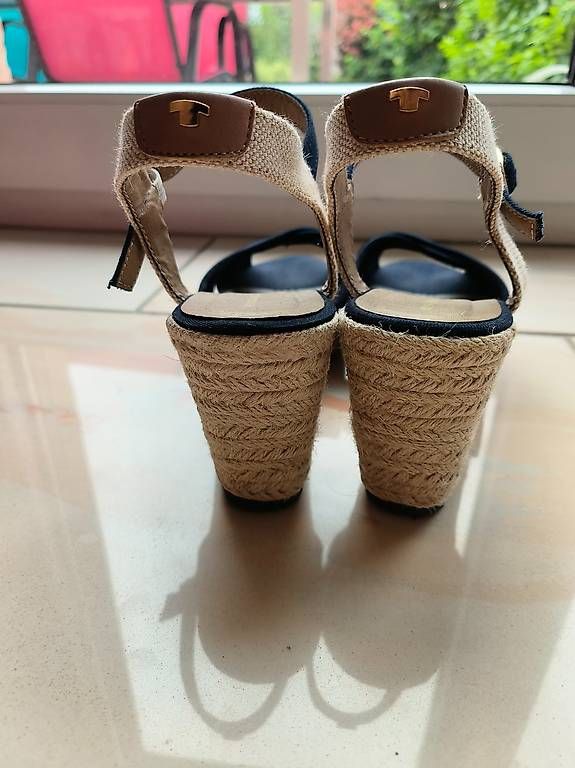 Tom Tailor Scarpe da donna: Paire de Chaussures à talons compensés Tom Tailor – Usato da Grône venduto da mmaye 2