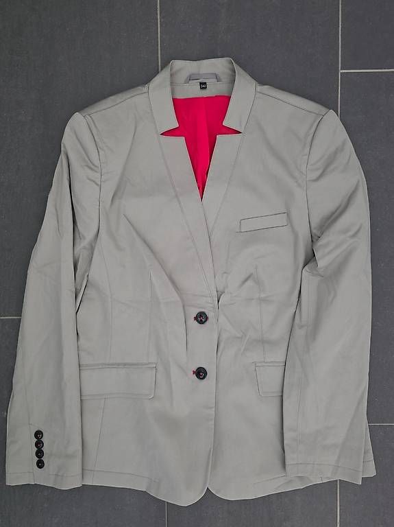 Vestes: Blazer Damenschnitt – D'occasion à Urtenen-Schönbühl par sandrabern01
