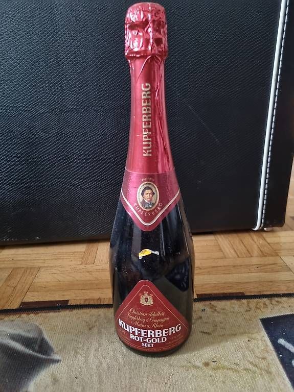 Statuette: Kupferberg Rot-Gold Sekt – Usato da Winterthur venduto da fab_xwh7