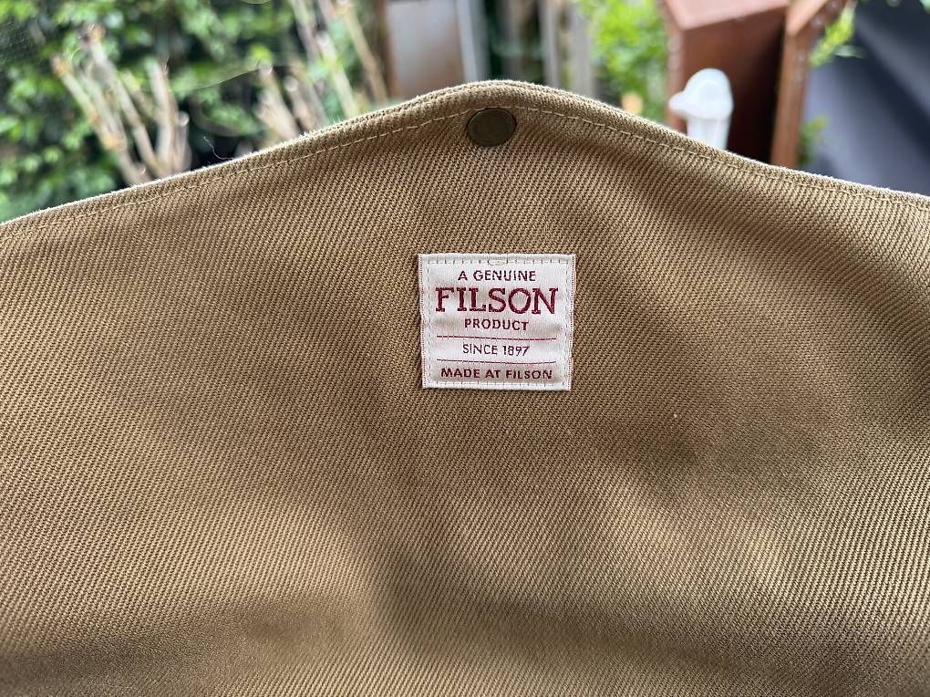 Borse: Filson 258 Rugged Twill Padded Computer Bag Tan – Usato da Buchs AG venduto da Anissja 3